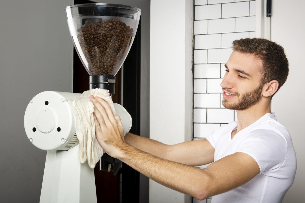 how to clean mr coffee maker